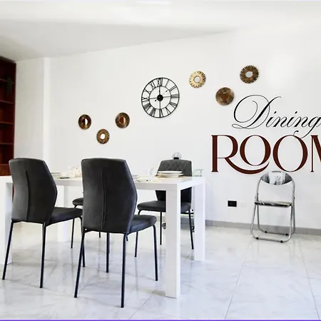 Lecce Holiday Rentals 레체